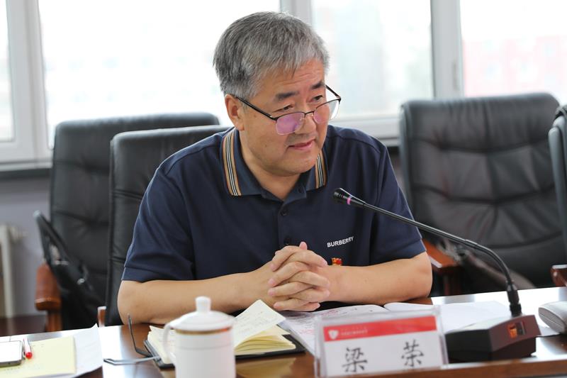 李逢春参加组织生活会.jpg