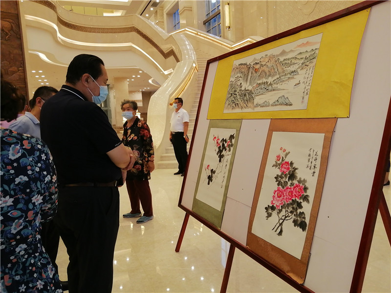 1626425010359072062.jpg 画展_副本.jpg