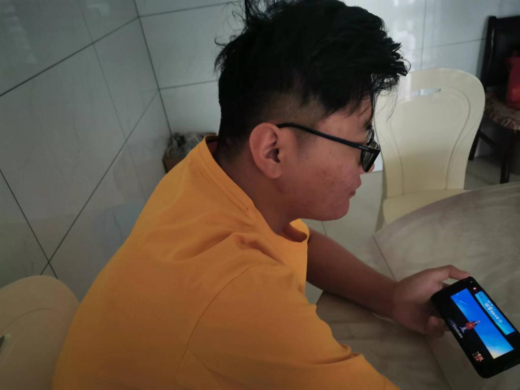 贺艳磊